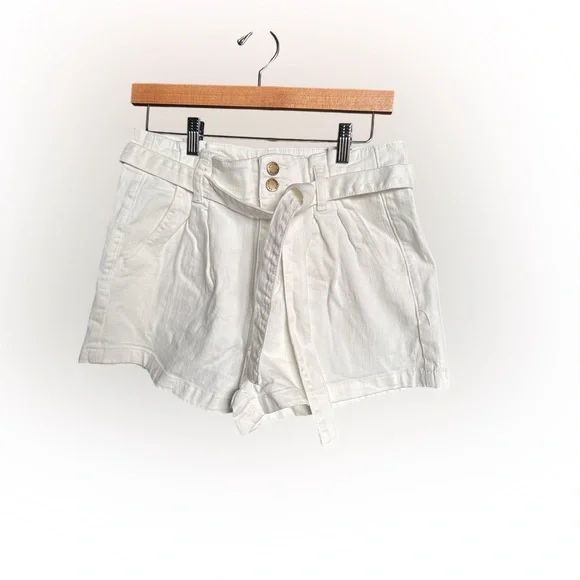 Valija Gitana White Jean Shorts - Picture 1 of 4